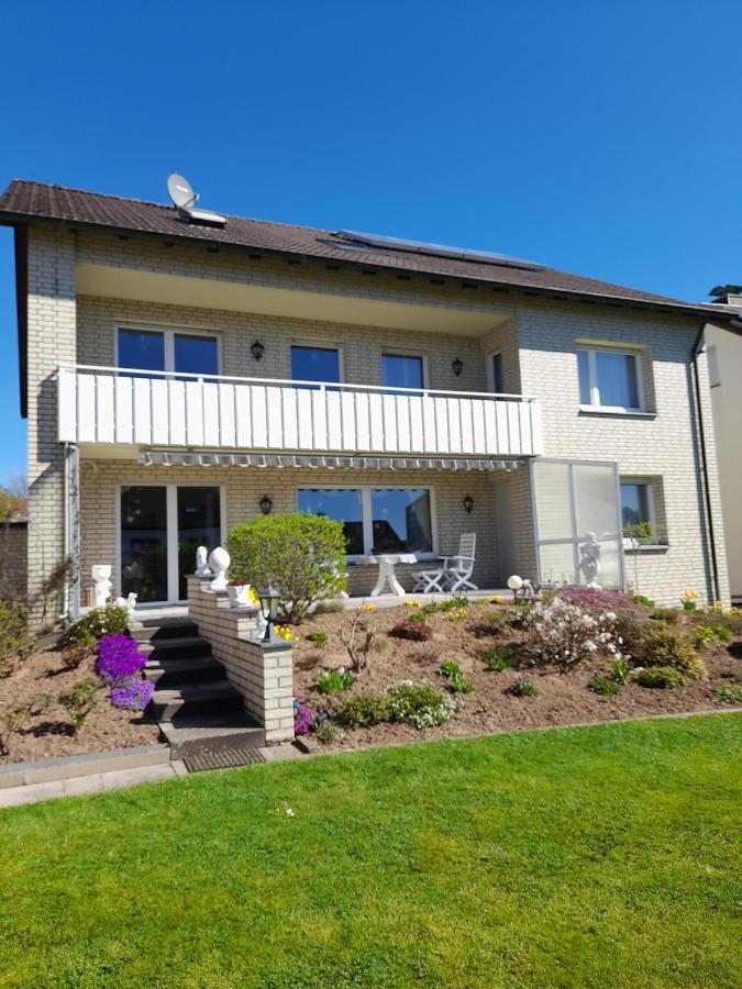 Ferienwohnung Und Gaestezimmer Iburgblick Бад Дрибург Екстериор снимка